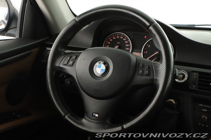 BMW 3 320 i 2009
