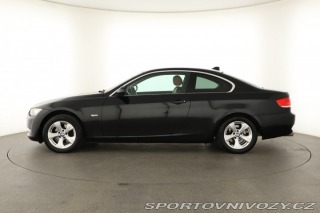 BMW 3 320 i 2009