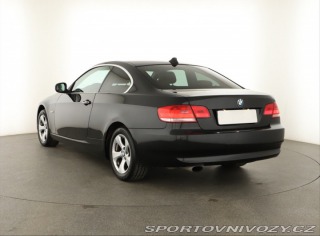 BMW 3 320 i 2009