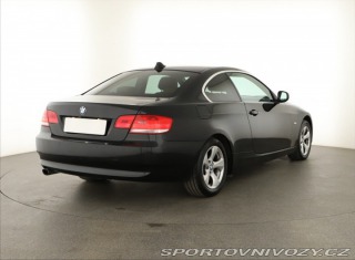 BMW 3 320 i 2009