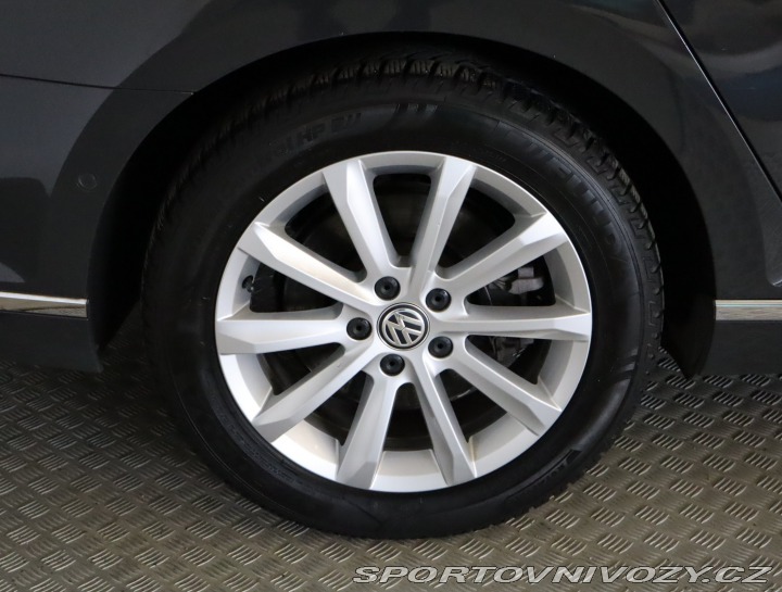 Volkswagen Ostatní modely Passat Highline 2.0 BiTDI 2015