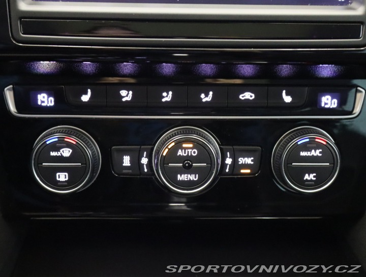 Volkswagen Ostatní modely Passat Highline 2.0 BiTDI 2015