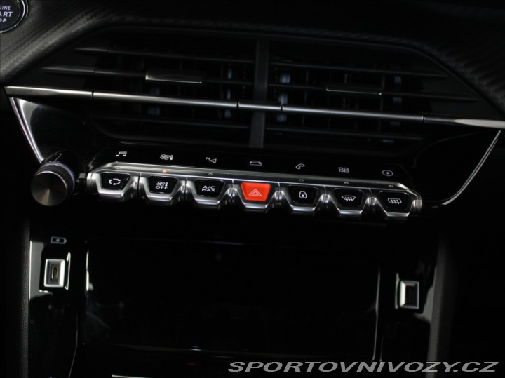 Peugeot Ostatní modely 2008 0,1 50kWh GT-line Pano.Zá 2023