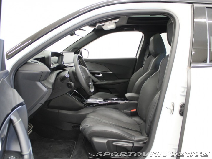 Peugeot Ostatní modely 2008 0,1 50kWh GT-line Pano.Zá 2023