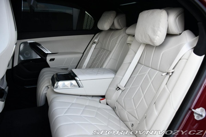 BMW i7 M70 REZERVACE 2023