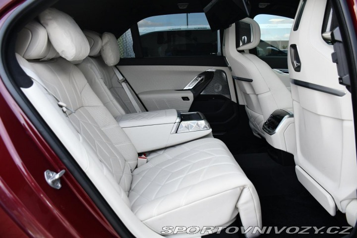 BMW i7 M70 REZERVACE 2023