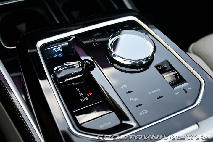 BMW i7 M70 REZERVACE 2023