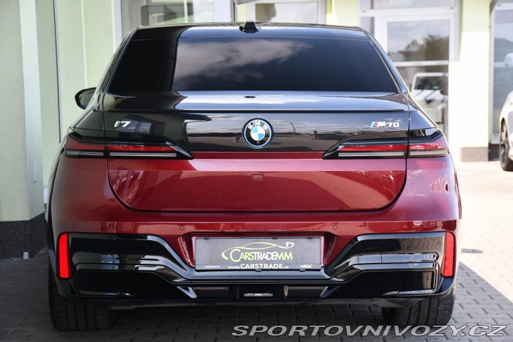 BMW i7 M70 XD B&W HUD THEATR 2023