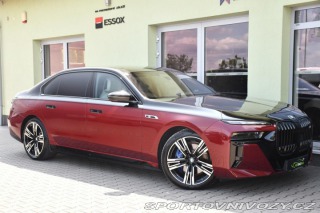 BMW i7 M70 XD B&W HUD THEATR 2023