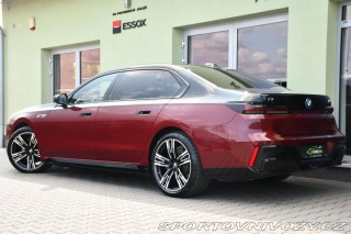 BMW i7 M70 XD B&W HUD THEATR 2023
