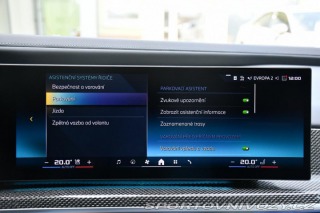 BMW i7 M70 XD B&W HUD THEATR 2023