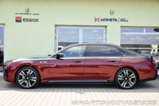 BMW i7 M70 XD B&W HUD THEATR 2023