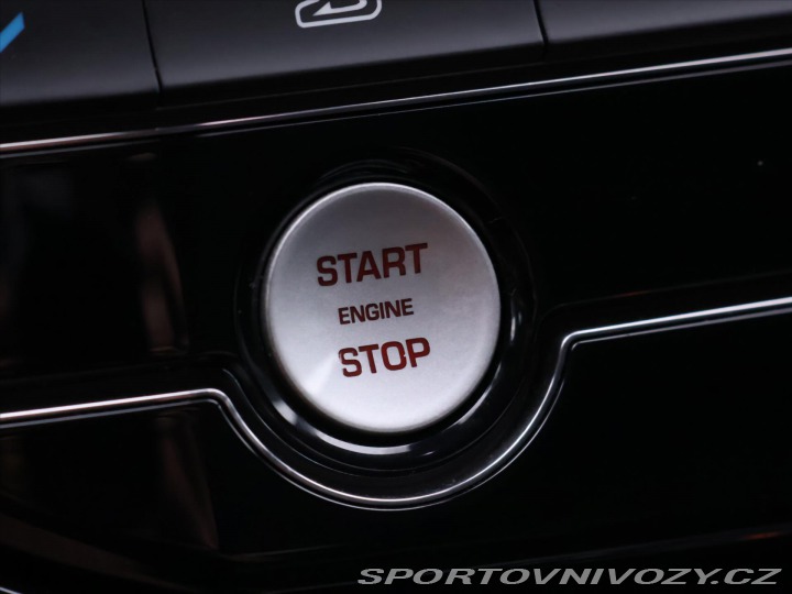 Jaguar XE 2,0 D 120kW Automat Navi. 2015