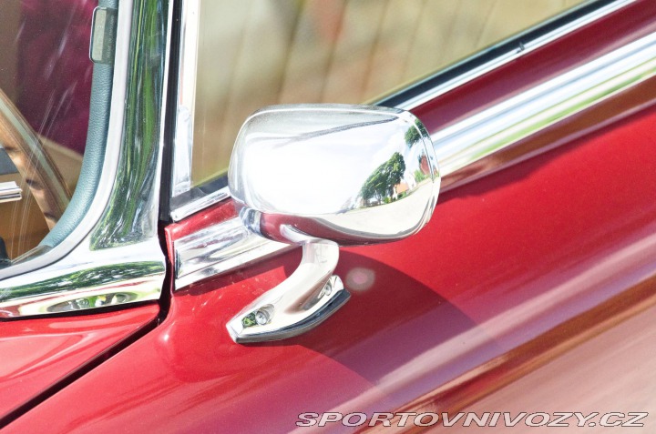 Jaguar E-Type V12 1973