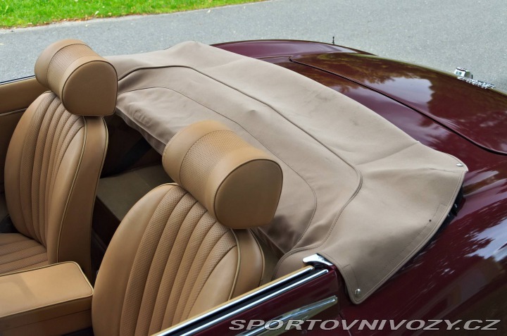 Jaguar E-Type V12 1973
