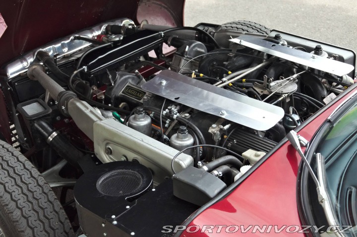 Jaguar E-Type V12 1973
