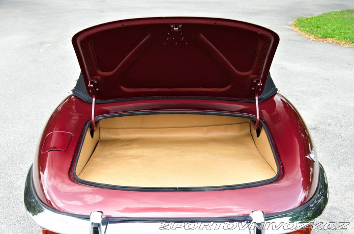 Jaguar E-Type V12 1973