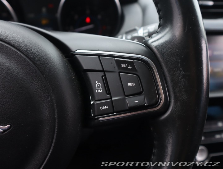 Jaguar F-Pace 30d AWD 2016