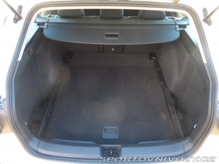 Volkswagen Golf 2.0 TSI 2023