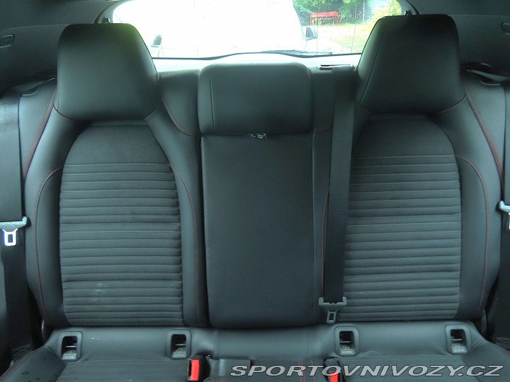 Mercedes-Benz A AMG Line A 180 2015