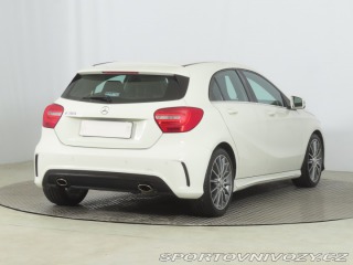 Mercedes-Benz A AMG Line A 180 2015