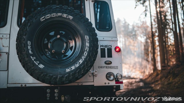 Ostatní značky Ostatní modely Land Rover Defender 2,4 2011