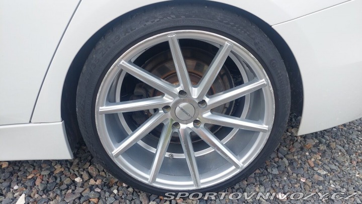BMW 3 2,5 160 kW manuál, zado 2014