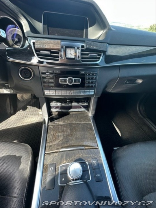 Mercedes-Benz E 3,0   BlueTEC 4MATIC W212 1800