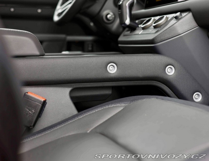 Ostatní značky Ostatní modely Land Rover Defender  P400e X-Dynamic HSE Urba 2023