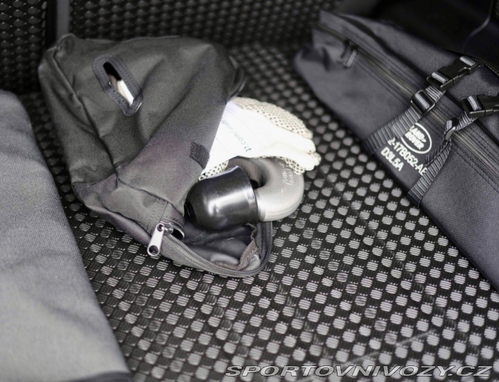 Ostatní značky Ostatní modely Land Rover Defender  P400e X-Dynamic HSE Urba 2023