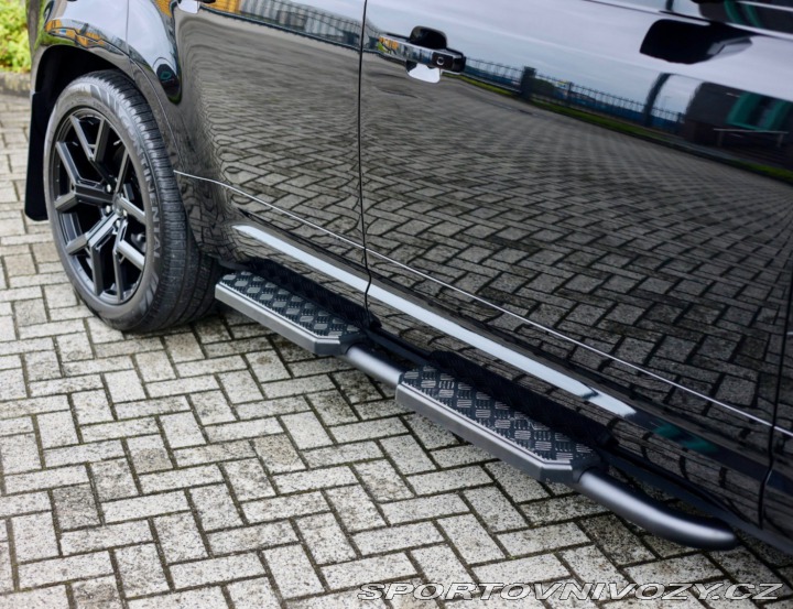 Ostatní značky Ostatní modely Land Rover Defender  P400e X-Dynamic HSE Urba 2023