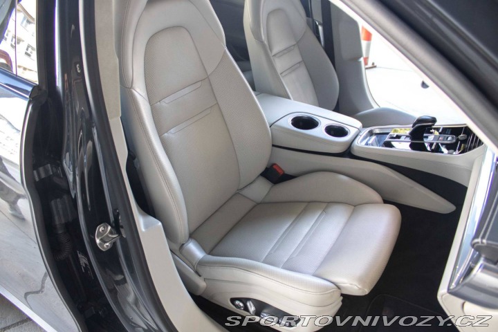 Porsche Panamera Turbo 4x4 A/T 2017