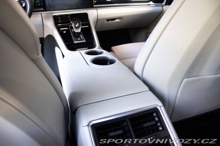 Porsche Panamera Turbo 4x4 A/T 2017