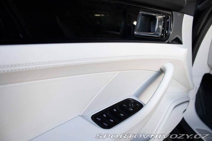 Porsche Panamera Turbo 4x4 A/T 2017