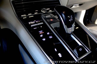 Porsche Panamera Turbo 4x4 A/T 2017