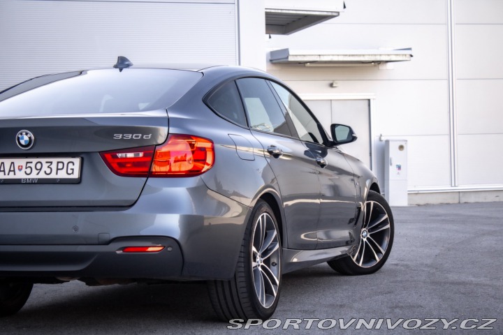 BMW 3 330d xDrive M Sport A/T 2015