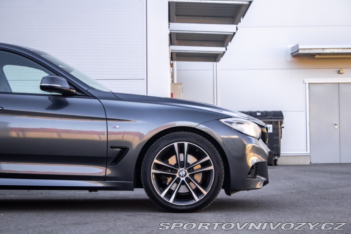 BMW 3 330d xDrive M Sport A/T 2015