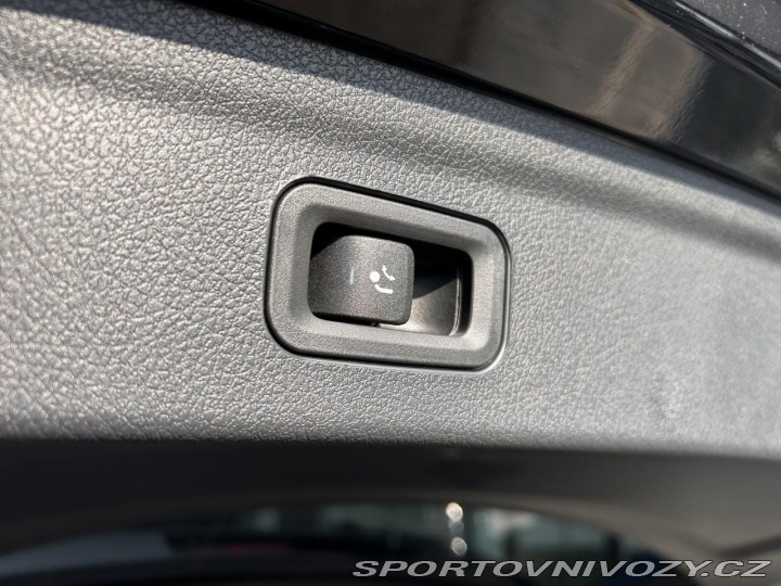 Mercedes-Benz Ostatní modely GLE 450d 4MATIC AMG NIGHT 2025