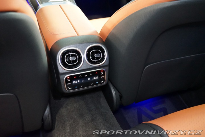 Mercedes-Benz C 300d*AMG*PANO*TAŽ*HUD*BUR 2024