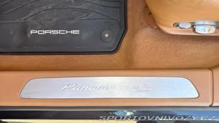 Porsche Panamera 4S 2011