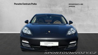 Porsche Panamera 4S 2011
