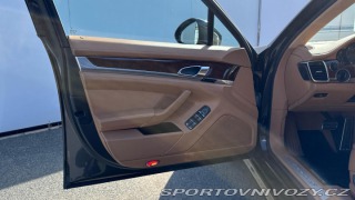 Porsche Panamera 4S 2011