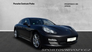 Porsche Panamera 4S 2011