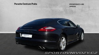 Porsche Panamera 4S 2011