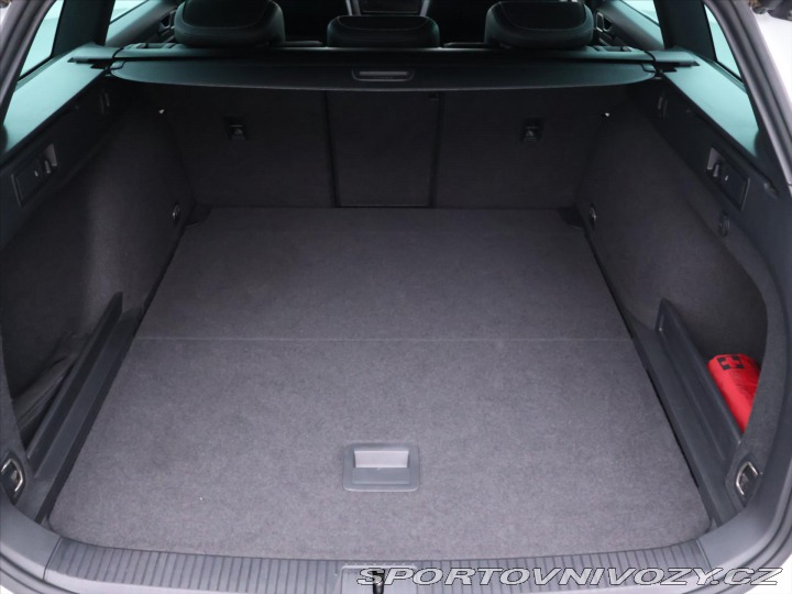 Volkswagen Ostatní modely Passat 2,0 TSI 200kW R-Line CZ 4 2019