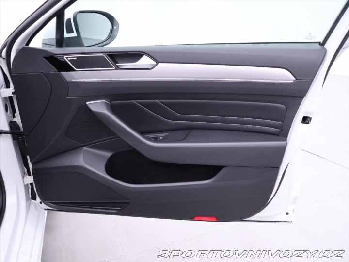 Volkswagen Ostatní modely Passat 2,0 TSI 200kW CZ 4M DPH R 2019