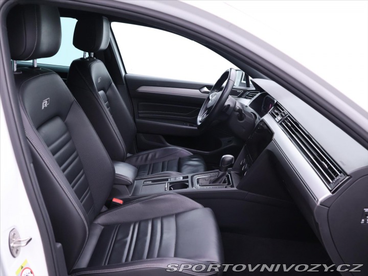 Volkswagen Ostatní modely Passat 2,0 TSI 200kW R-Line CZ 4 2019