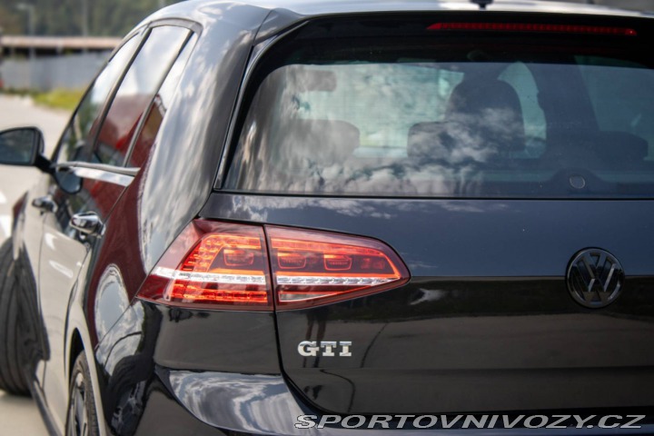 Volkswagen Golf 2.0 TSI BMT GTI Performa 2013
