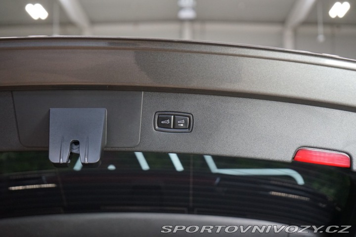 Porsche Cayenne TURBO*PCCB*PDCC*TAŽNÉ*ZÁR 2019