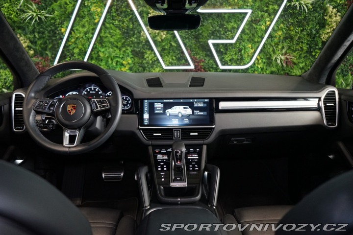 Porsche Cayenne TURBO*PCCB*PDCC*TAŽNÉ*ZÁR 2019